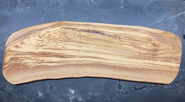 Olivenholz-Schneidebrett in Naturform – Mediterranes Unikat mit Charakter 353 Rabatt – Bild 3